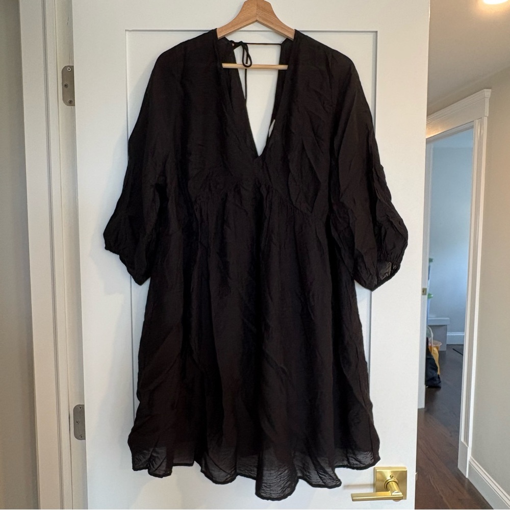 H&M Black V-Neck Dress
